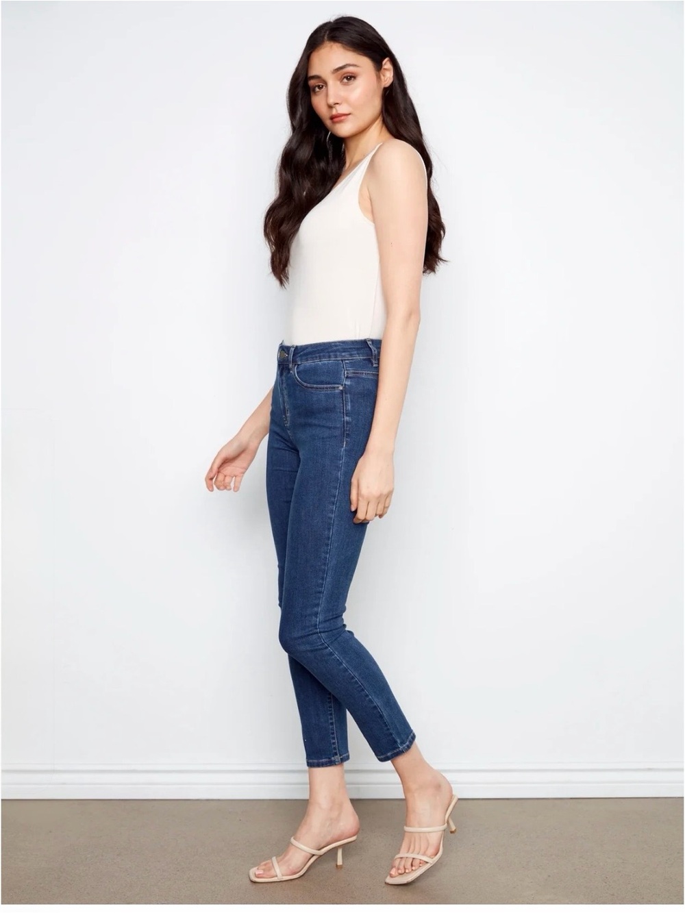 New Charlie B Claudia jeans Size 8 Slim Leg Ankle Jeans